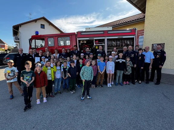 Gründung Kinderfeuerwehr Bild.jpg